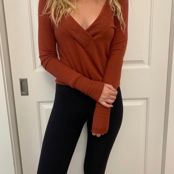 Urban Outfitters Sweaters - Urban Outfitters Rust Crop V-Neck Sweater